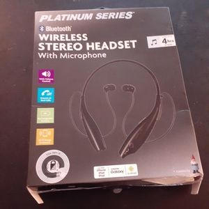 GORGEOUS NEW IN BOX Travelocity Bluetooth Wireless Stereo Headset with microphon